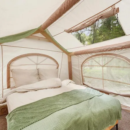 Luxe tent Romantisches Glamping Zelt Auf Ruegen - Uebernachten Mitten Im Kiefernwald - Nur 100m Bis Zum - Ideal Fuer Paare Und Kleine Familien - Zelt Nr 1 *